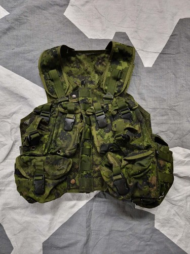 Canadian army tac vest - army, cadpat